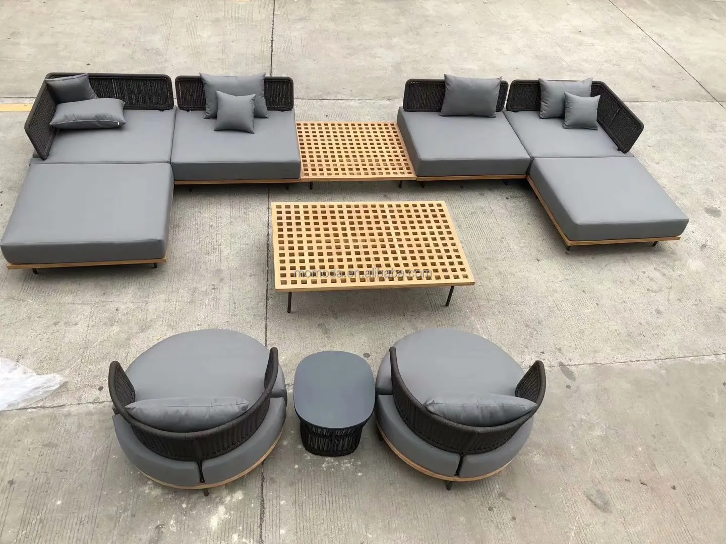 Furniture  Outdoor Italian des – обзор и цена Outdoor Furniture Italian